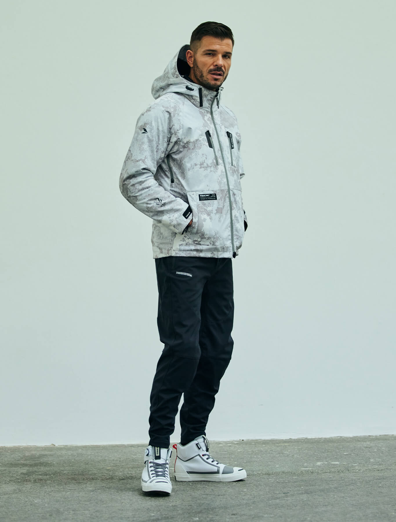 SOFTSHELL ALL SEASON PARKA01