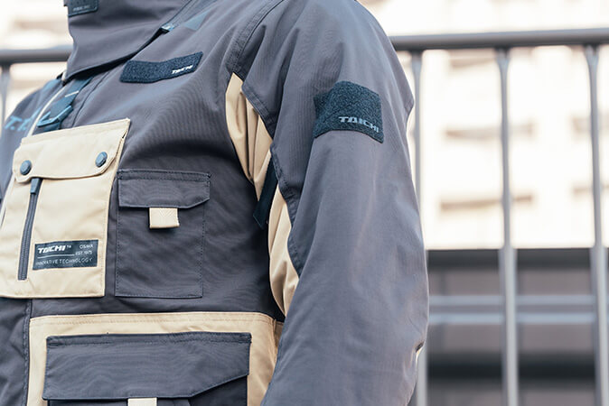 CE Lv.1 プロテクター標準装備( 肩・肘)