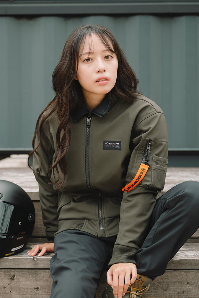 SOFTSHELL FLIGHT JACKET02