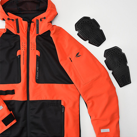 CE Lv.1 プロテクター標準装備( 肩・肘)