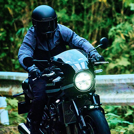 耐摩擦に強い生地を採用し、強度をアップ